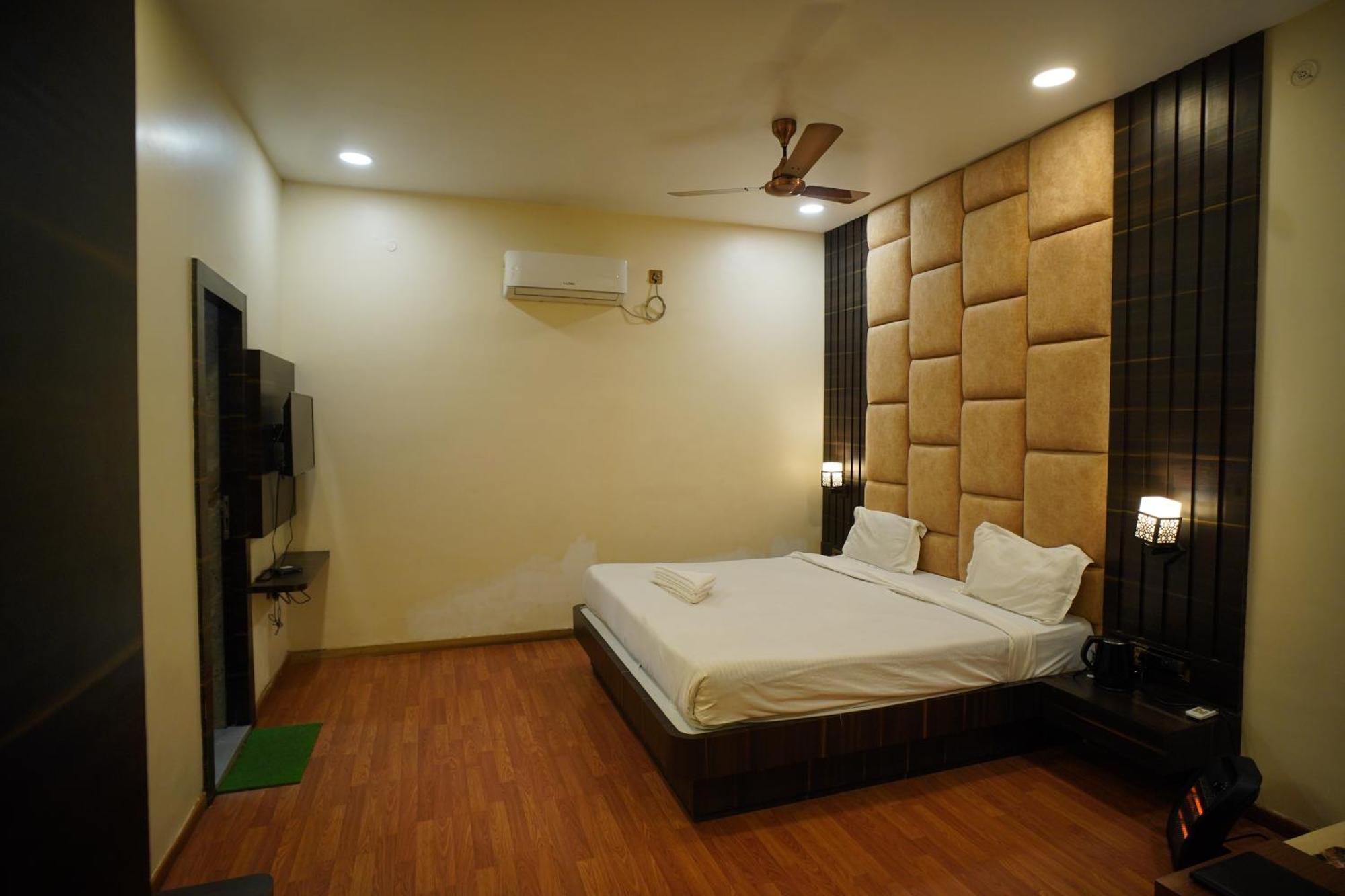 Hotel New Grand Deoghar Ngoại thất bức ảnh