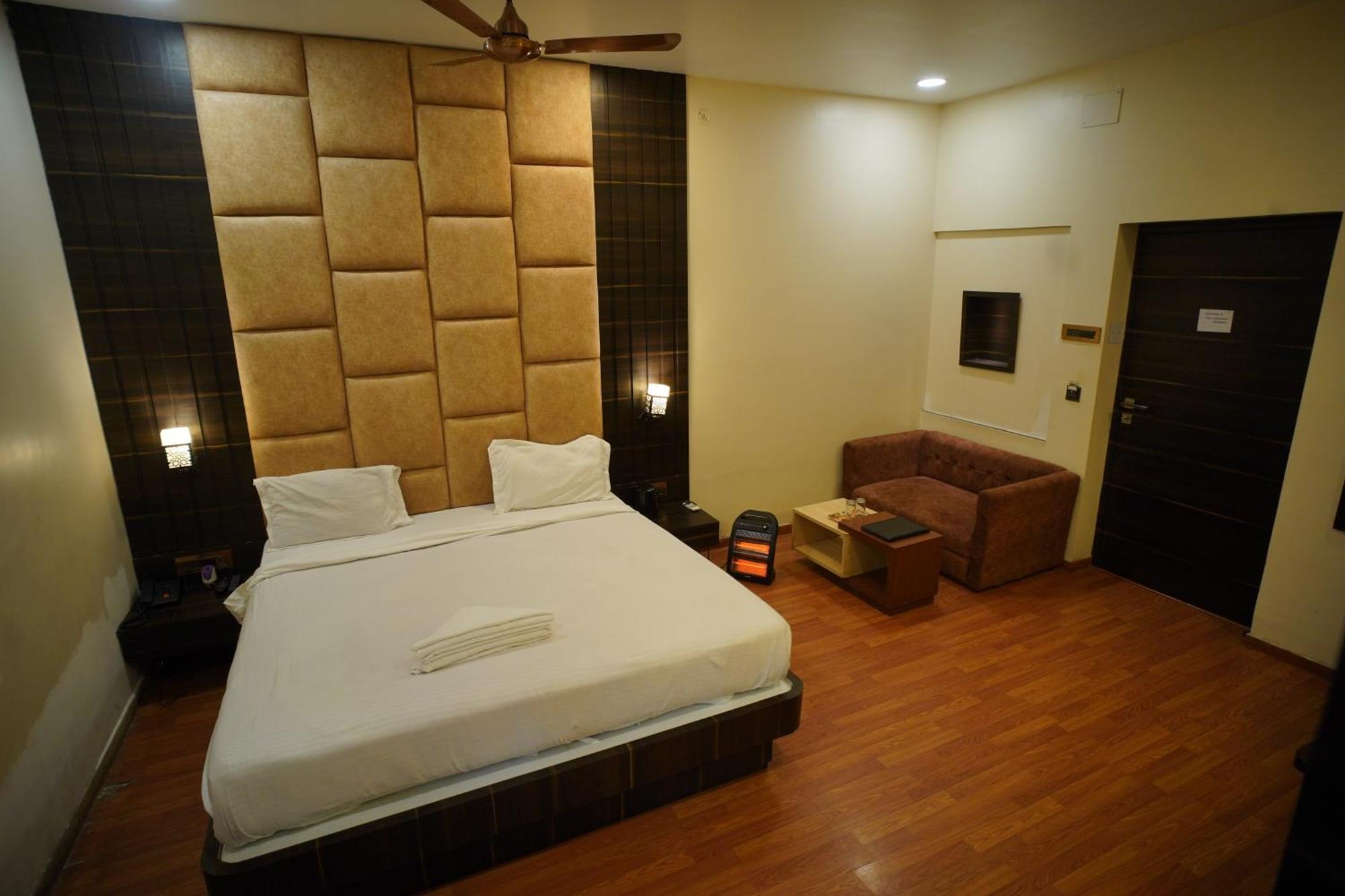 Hotel New Grand Deoghar Ngoại thất bức ảnh