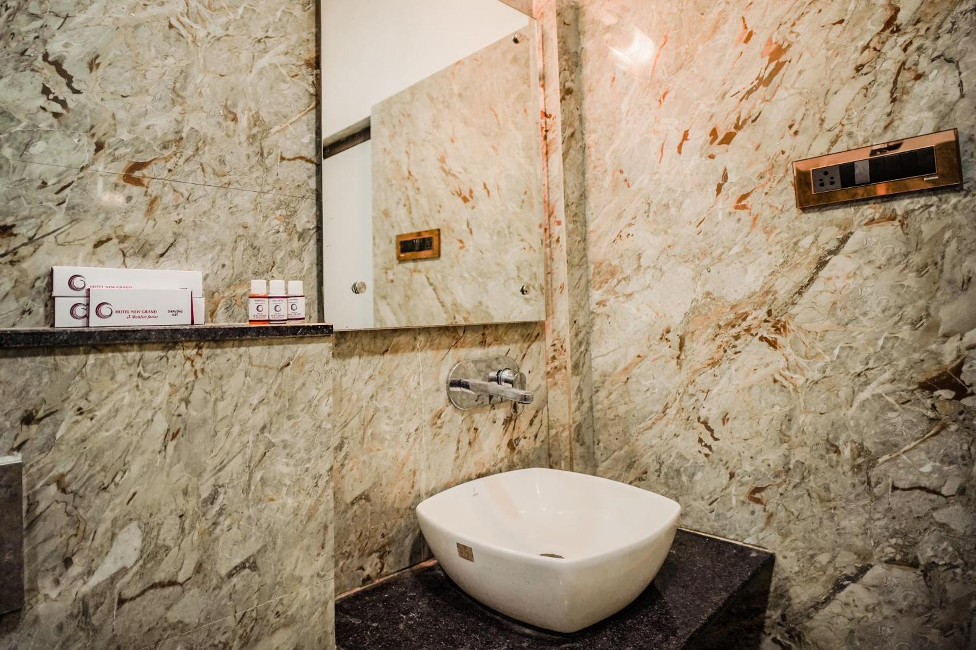 Hotel New Grand Deoghar Ngoại thất bức ảnh