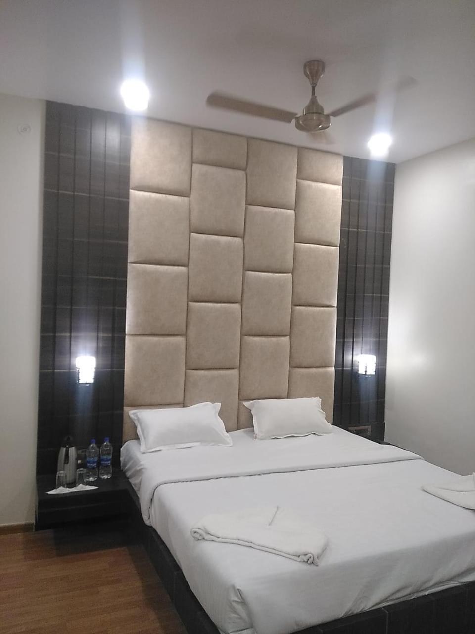 Hotel New Grand Deoghar Ngoại thất bức ảnh