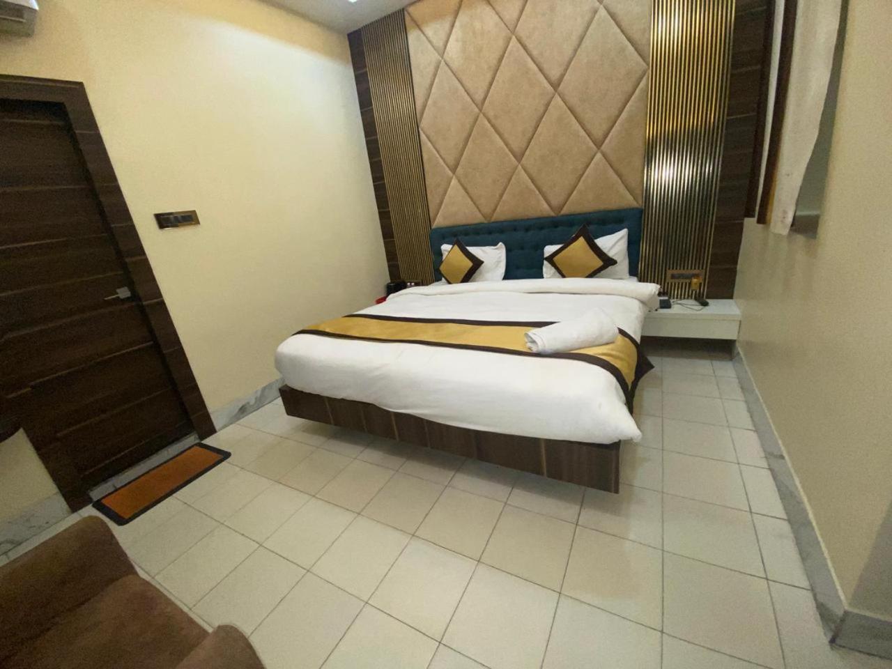 Hotel New Grand Deoghar Ngoại thất bức ảnh