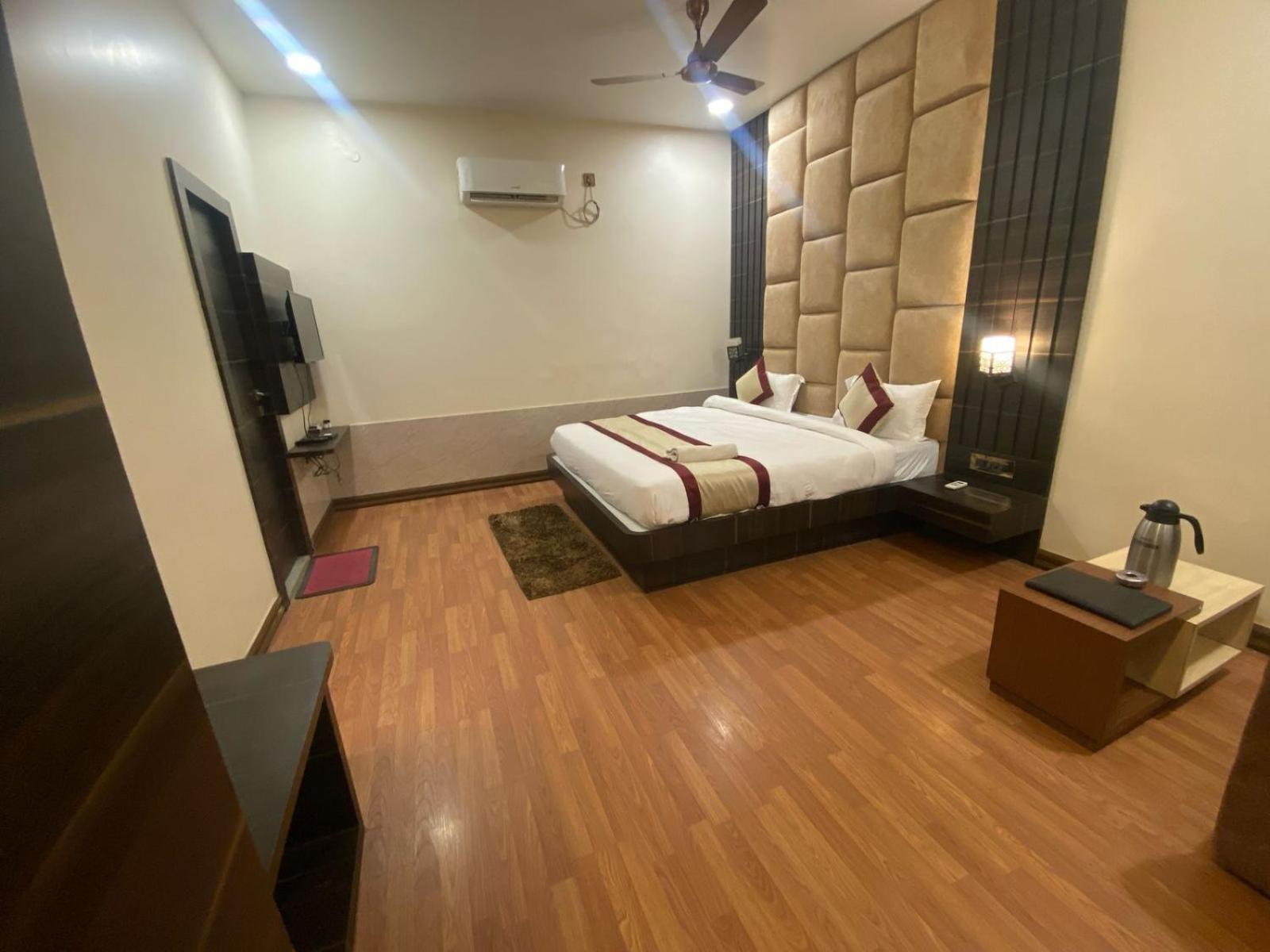 Hotel New Grand Deoghar Ngoại thất bức ảnh